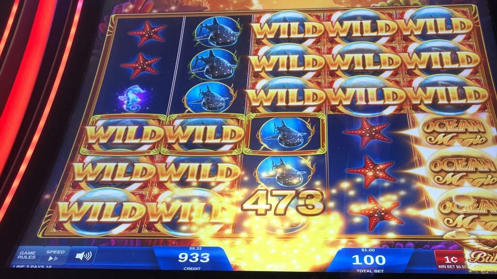 Ocean Magic Grand by IGT bubbles expand wilds